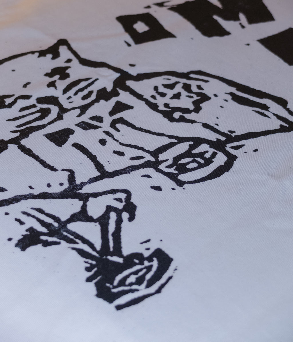 CAT T (White - Black